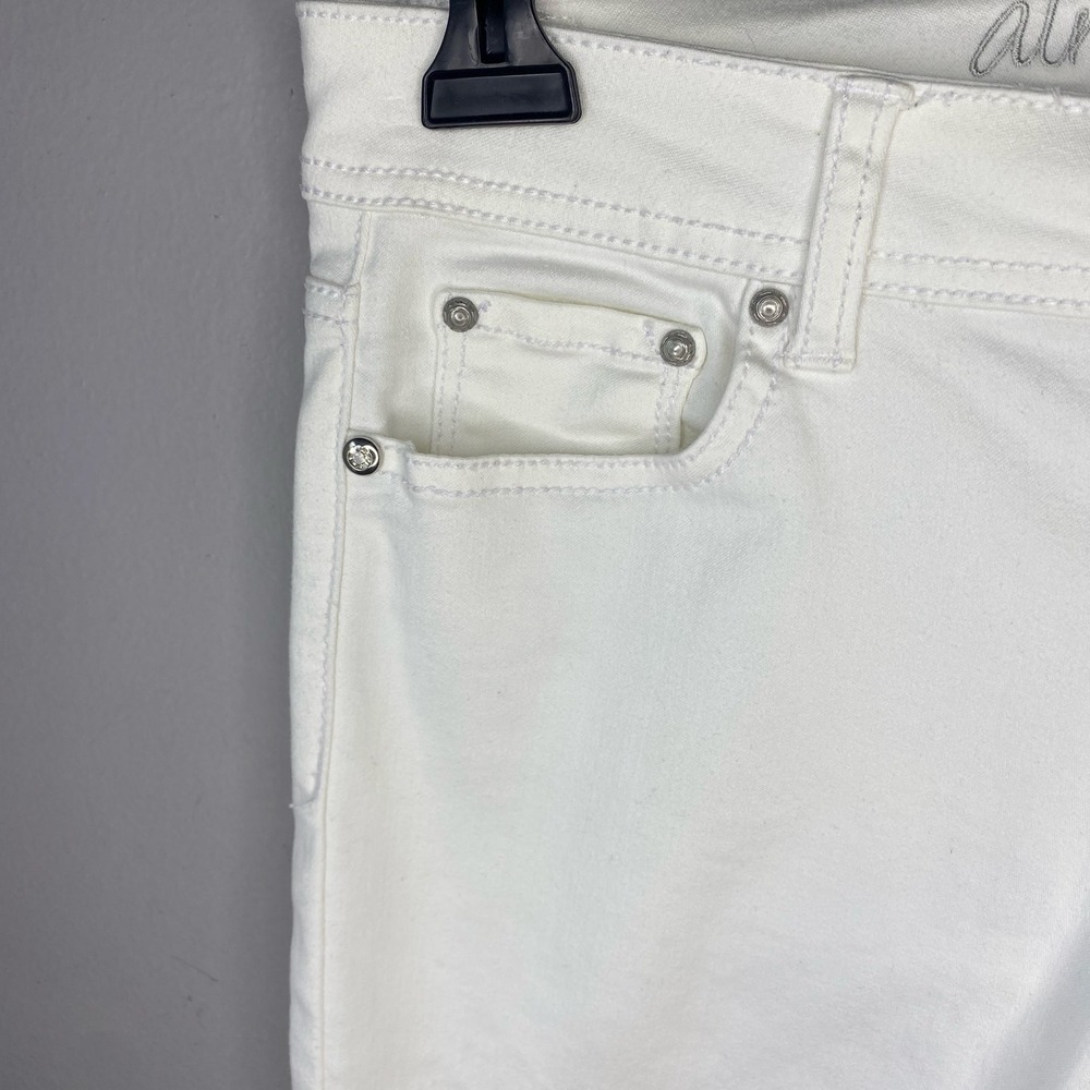 Almost Famous Womens White Skinny Jeans Low Rise Stretch Denim Size 7 - Picture 9 of 16